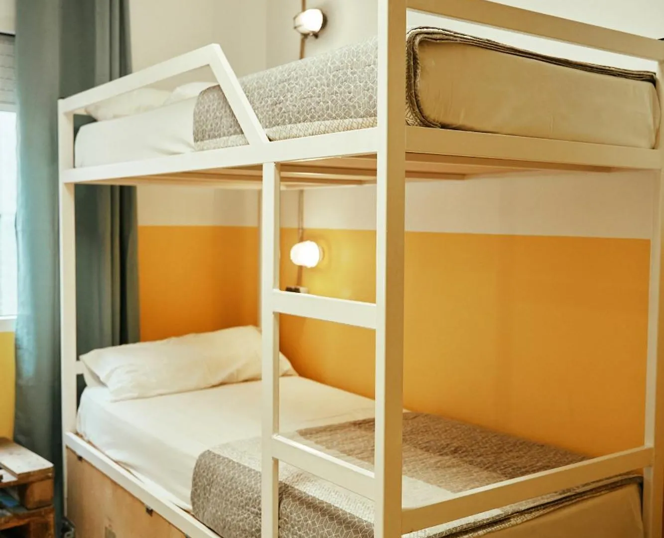 Loft Hostal Group Lloret de Mar 0*,
