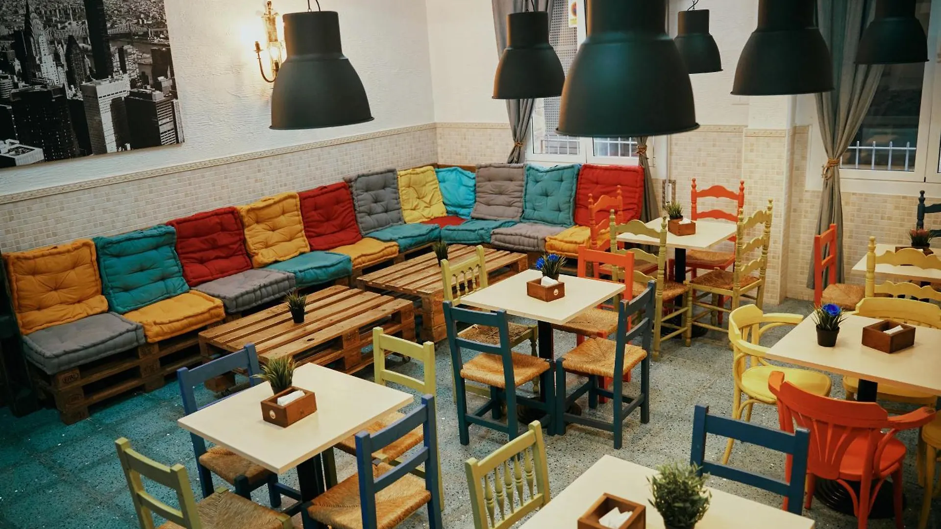 Loft Hostal Group Lloret de Mar 0*,