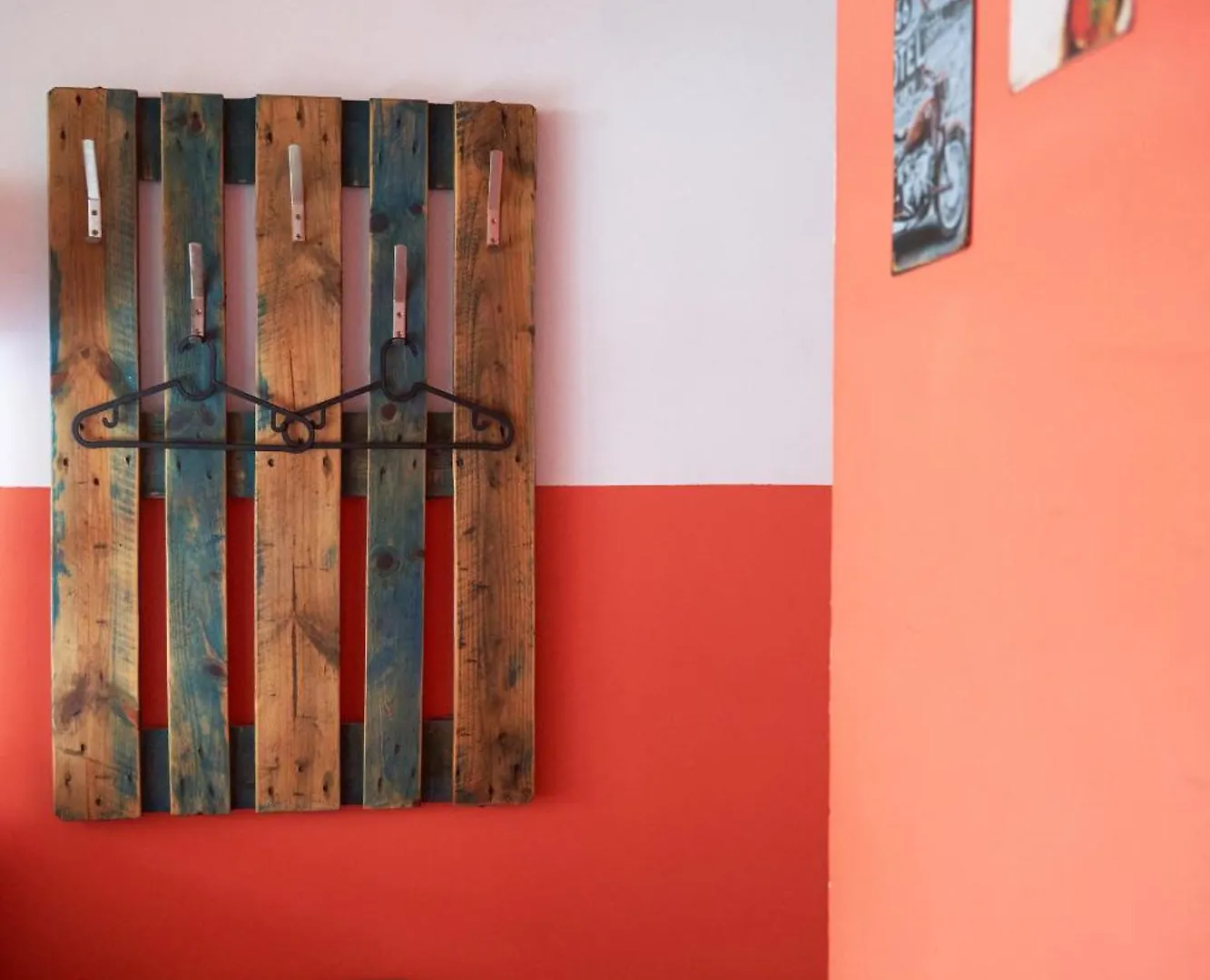 Loft Hostal Group Льорет-де-Мар Хостел