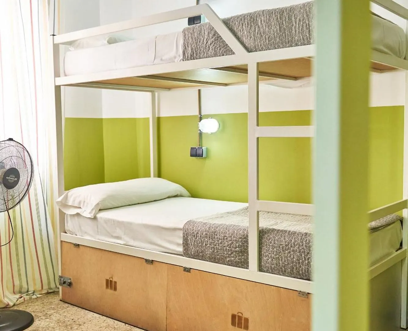 Loft Hostal Group Льорет-де-Мар Испания